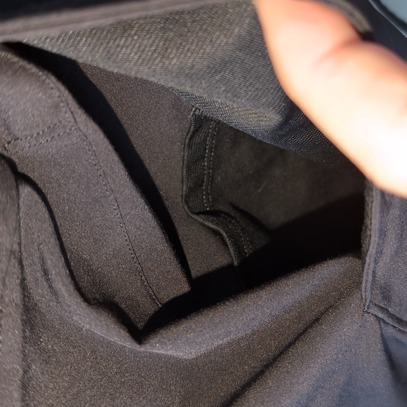 Lululemon T.H.E. Linerless Short 9" - Picture 7 of 9